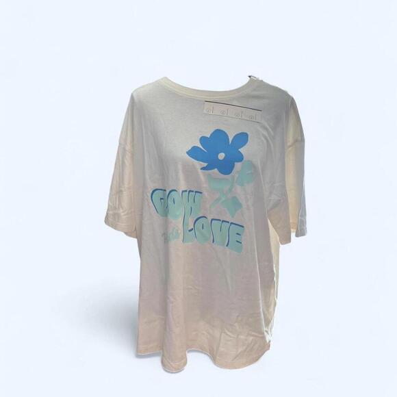 Tops - Universal Threads oversized grow towards love graphic tee Size XL